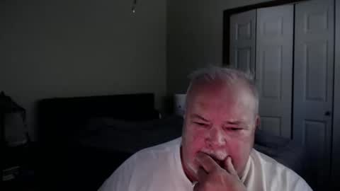 Snapshot of gmctruckguy chatting on October 12, 8:32 pm gmctruckguy online show from October 12, 8:32 pm