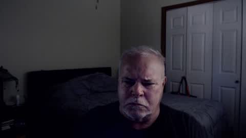 Snapshot of gmctruckguy chatting on October 9, 6:24 pm gmctruckguy online show from October 9, 6:24 pm