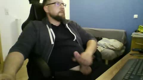 gnik_labinnah online show from May 21, 8:59 pm