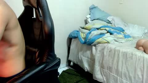 Snapshot of god_hunkules chatting on October 23, 7:15 pm god hunkules online show from October 23, 7:15 pm