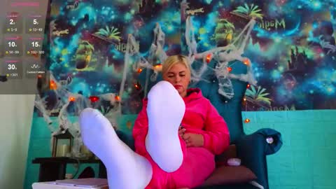 Mrs. Isabella online show from October 17, 5:22 am