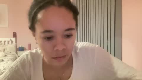 Goddess L online show from April 5, 8:28 pm