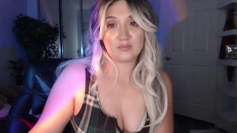 Goddess Emmy online show from January 19, 5:50 am