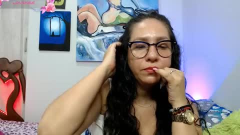  Naih Reyes online show from November 30, 6:53 am