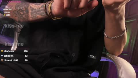 Snapshot of godly_huan chatting on February 6, 3:06 am HUAN online show from February 6, 3:06 am