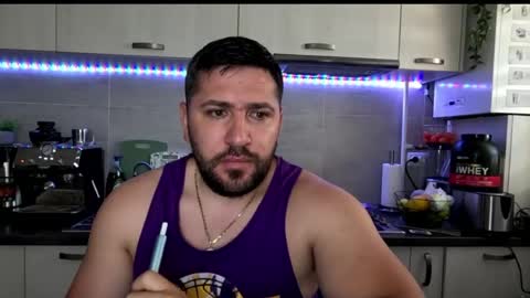 gold_alpha_boy online show from June 21, 5:14 am