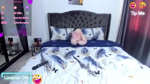 Nicole.. online show from March 5, 7:28 am