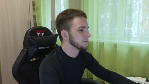 Golden boyyy21 online show from December 3, 8:15 am