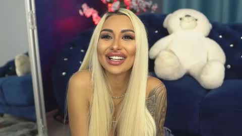 GoldenAmberX online show from September 15, 7:15 pm