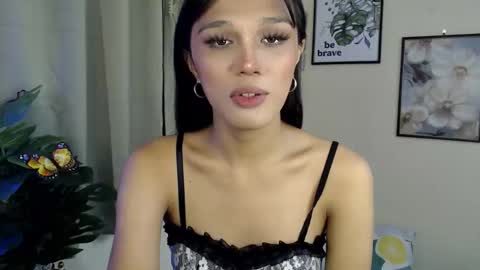 Lily is Gold online show from September 27, 1:14 am