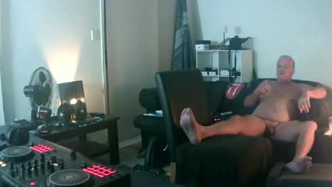 goldyguy011 online show from April 12, 7:40 pm