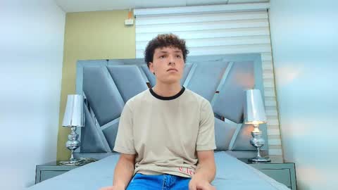 Gomez online show from March 17, 9:20 pm