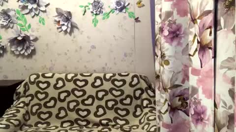 good_girl_24 online show from February 8, 11:45 pm