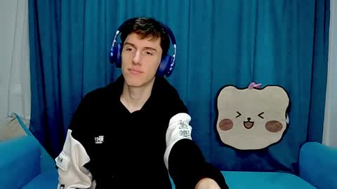 Luca online show from April 16, 11:10 am