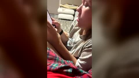 goodvibesonly2025 online show from August 3, 4:36 am