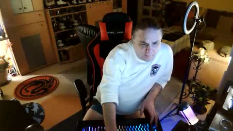 google5001 online show from October 17, 10:47 pm