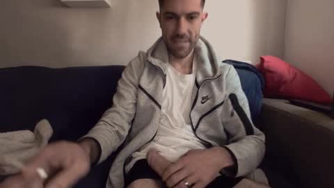 gottalovelatinas online show from November 28, 10:33 am