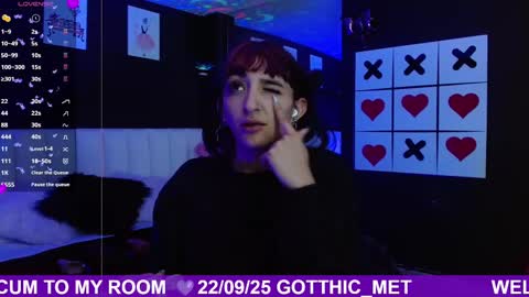 Meredith Alessandra online show from September 24, 4:19 am