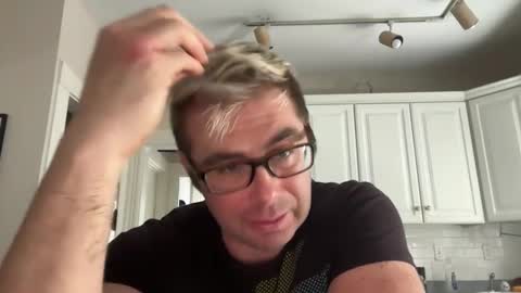 Cuddleguy online show from February 22, 7:05 pm
