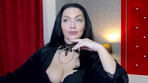 gracemontclair online show from March 19, 7:03 am