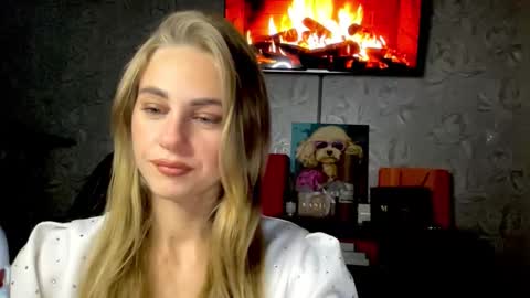 Snapshot of gracetorrezz chatting on September 16, 7:39 pm gracetorrezz online show from September 16, 7:39 pm