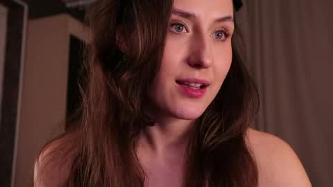 Grace online show from April 16, 9:39 pm