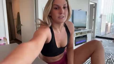 Gracie Mae online show from February 24, 9:09 pm