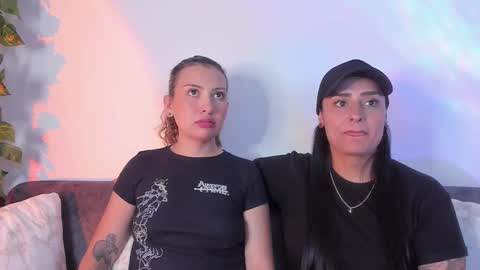 Snapshot of grave_duo chatting on October 6, 4:08 am grave_duo online show from October 6, 4:08 am