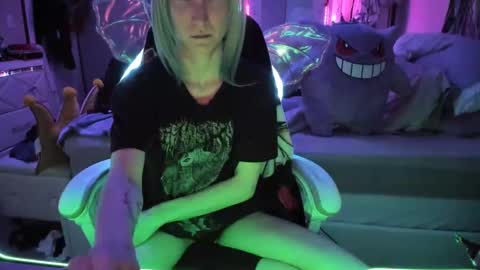 GreenEyedLovexo online show from November 12, 6:49 am