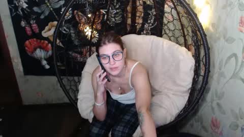 Lina online show from November 18, 10:18 am