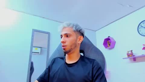 Snapshot of gregori_latin19 chatting on October 27, 5:46 pm gregori_latin19 online show from October 27, 5:46 pm