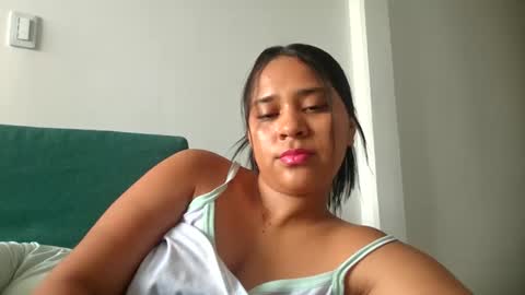 Snapshot of greicy098 chatting on October 19, 5:06 pm grei online show from October 19, 5:06 pm