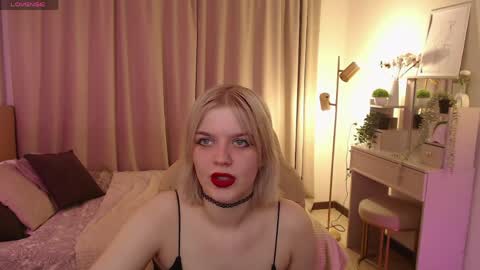 gretchen_mol online show from June 4, 7:36 am