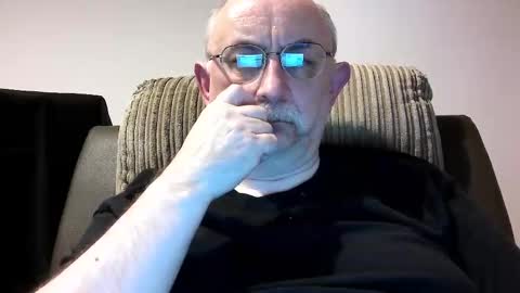 Snapshot of grey_dom chatting on December 22, 11:20 pm Master  Sir online show from December 22, 11:20 pm