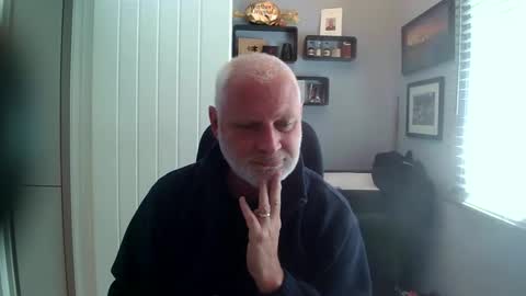 greyfox_6000 online show from May 13, 1:43 pm