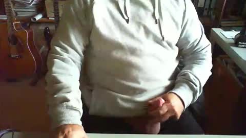 greyhounddog online show from November 14, 8:16 am