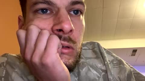 Perfectlyaveragesavage online show from February 27, 9:40 pm