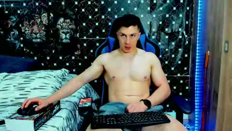 griego01 online show from July 15, 1:00 am