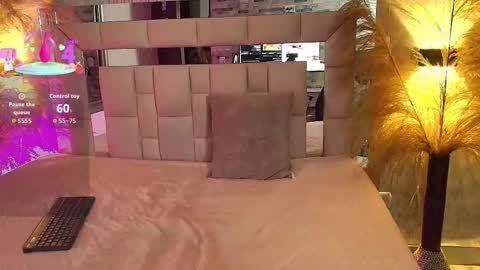    online show from December 22, 8:59 pm