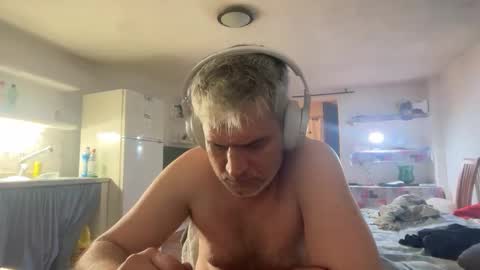 guardiannif_ online show from April 20, 12:35 am