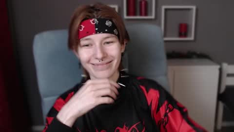 guitarandangell online show from December 17, 6:25 pm