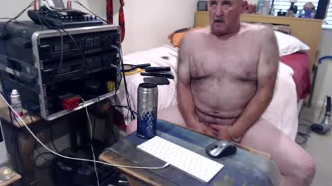 guitarsexgod2 online show from June 26, 2:33 pm