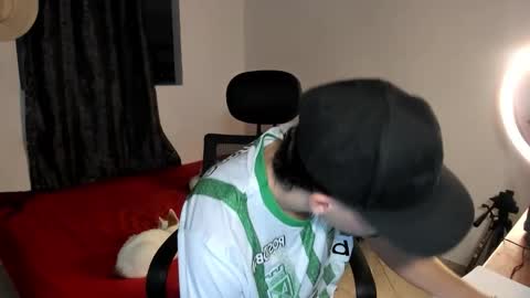 Guts online show from December 13, 11:11 pm