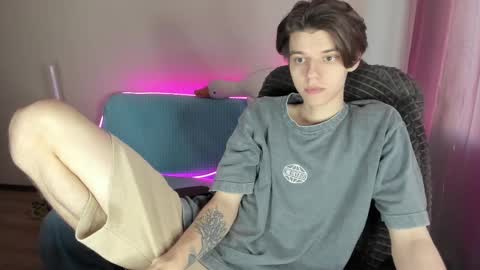 guy_liam1 online show from February 19, 2:22 pm