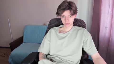 guy_liam1 online show from March 11, 8:19 am