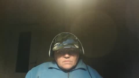 Snapshot of guyboy73 chatting on October 22, 2:04 am guyboy73 online show from October 22, 2:04 am