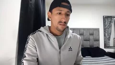 karim online show from February 19, 9:19 am