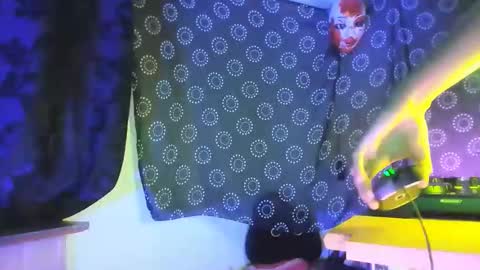 guyst049 online show from February 10, 2:25 am