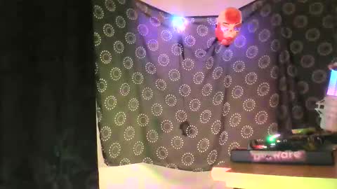 Snapshot of guyst049 chatting on October 27, 5:57 pm guyst049 online show from October 27, 5:57 pm