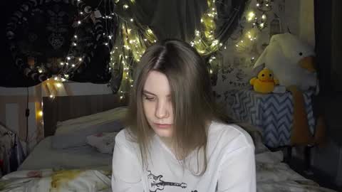 Gwen online show from March 12, 7:06 pm